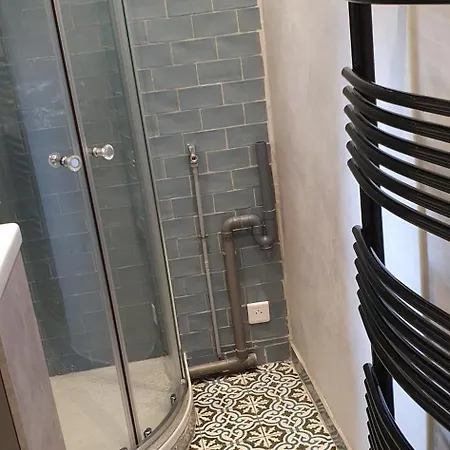 Charming Studio Pernety Alloggio in famiglia Parigi